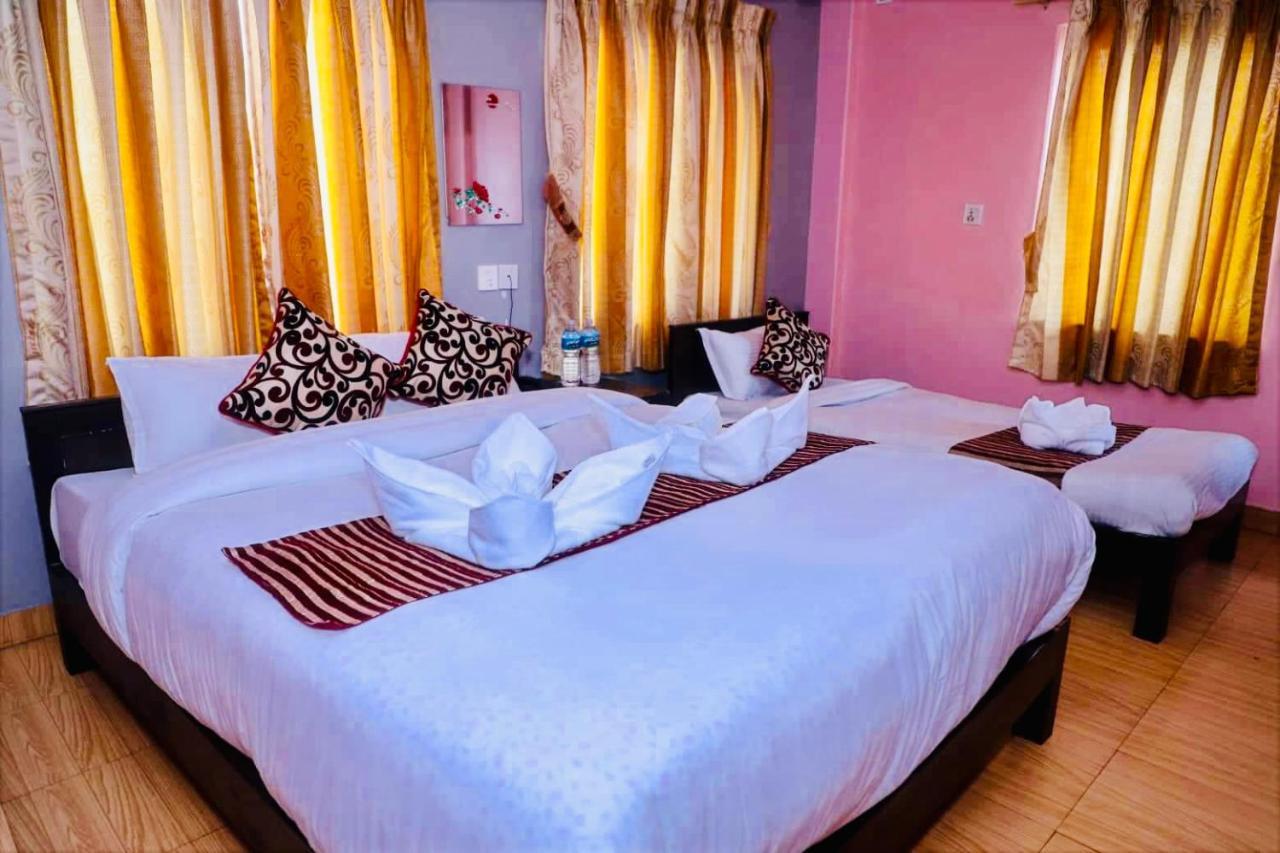 Hotel Donosti โพคารา ภายนอก รูปภาพ